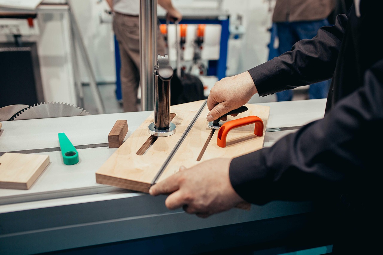 技术支持辅助和游戏中的自动化和技术支持