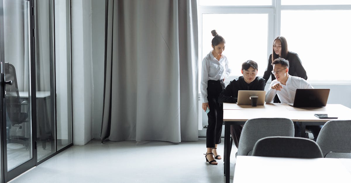 微信小号买卖:流量卡和语音通讯的比较浅析