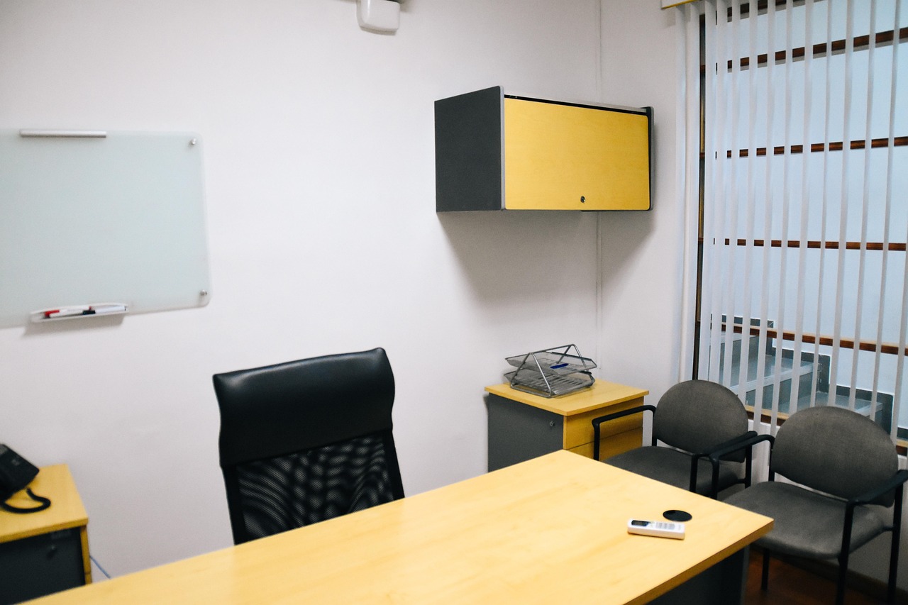 泡泡实名账号：流量卡在智能物流群众性监管中的价值